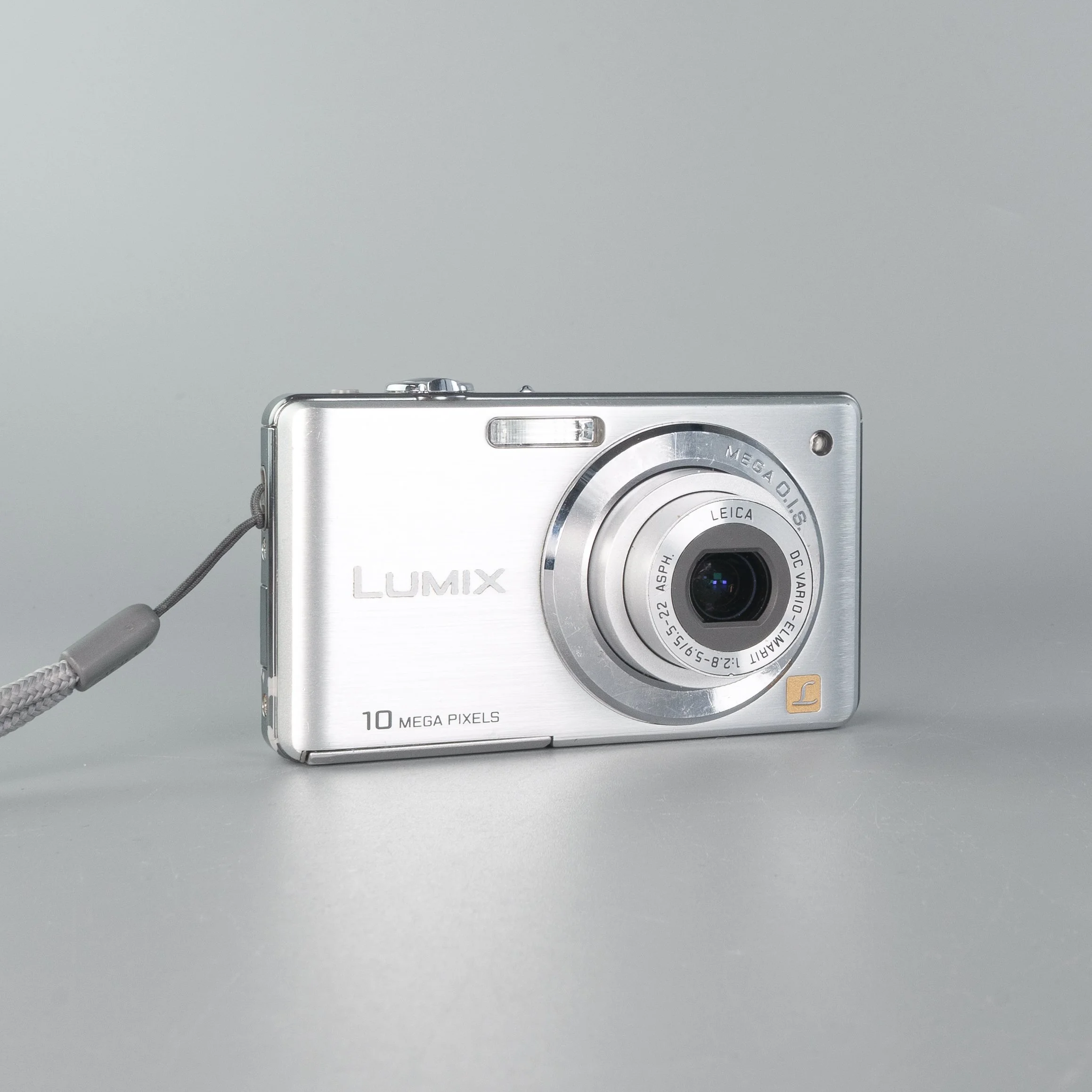 Panasonic Lumix DMC-FZ220 — LensFayre